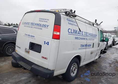 2018 GMC Savana 2500 Work Van z USA, uszkodzony, nr VIN 1GTW7AFP4J1275401